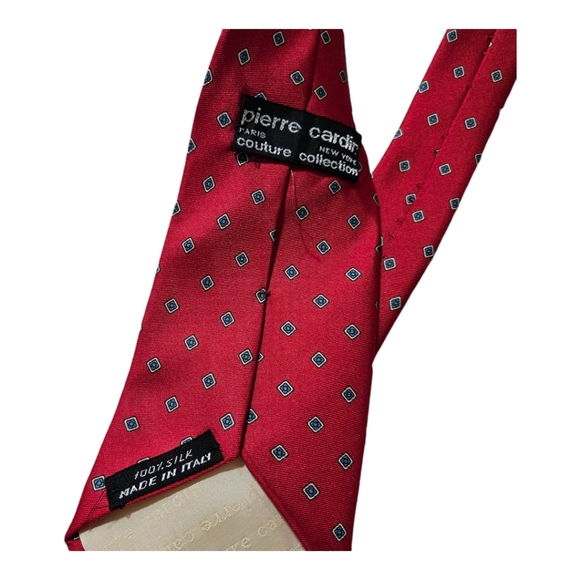 Pierre Cardin couture red silk tie - Picture 2 of 3